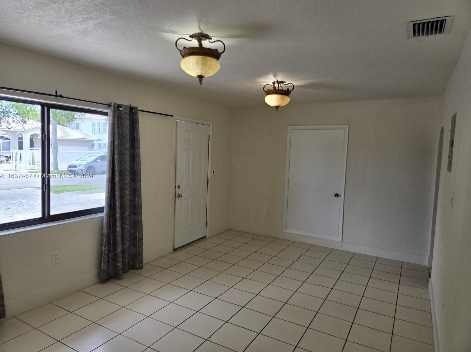 7785 Sw 36th St, Miami, FL 33155