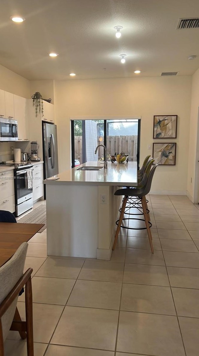 8039 Nw 104th Ave #2, Miami, FL 33178