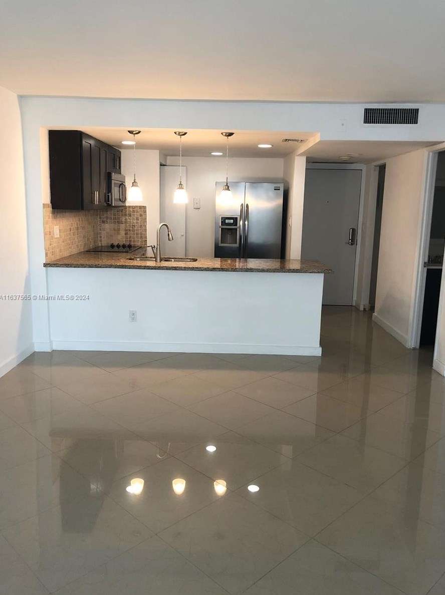 600 Ne 36th St #920, Miami, FL 33137
