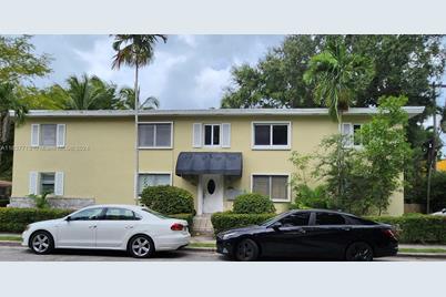 300 Mendoza Ave #3, Coral Gables, FL 33134 - Photo 2