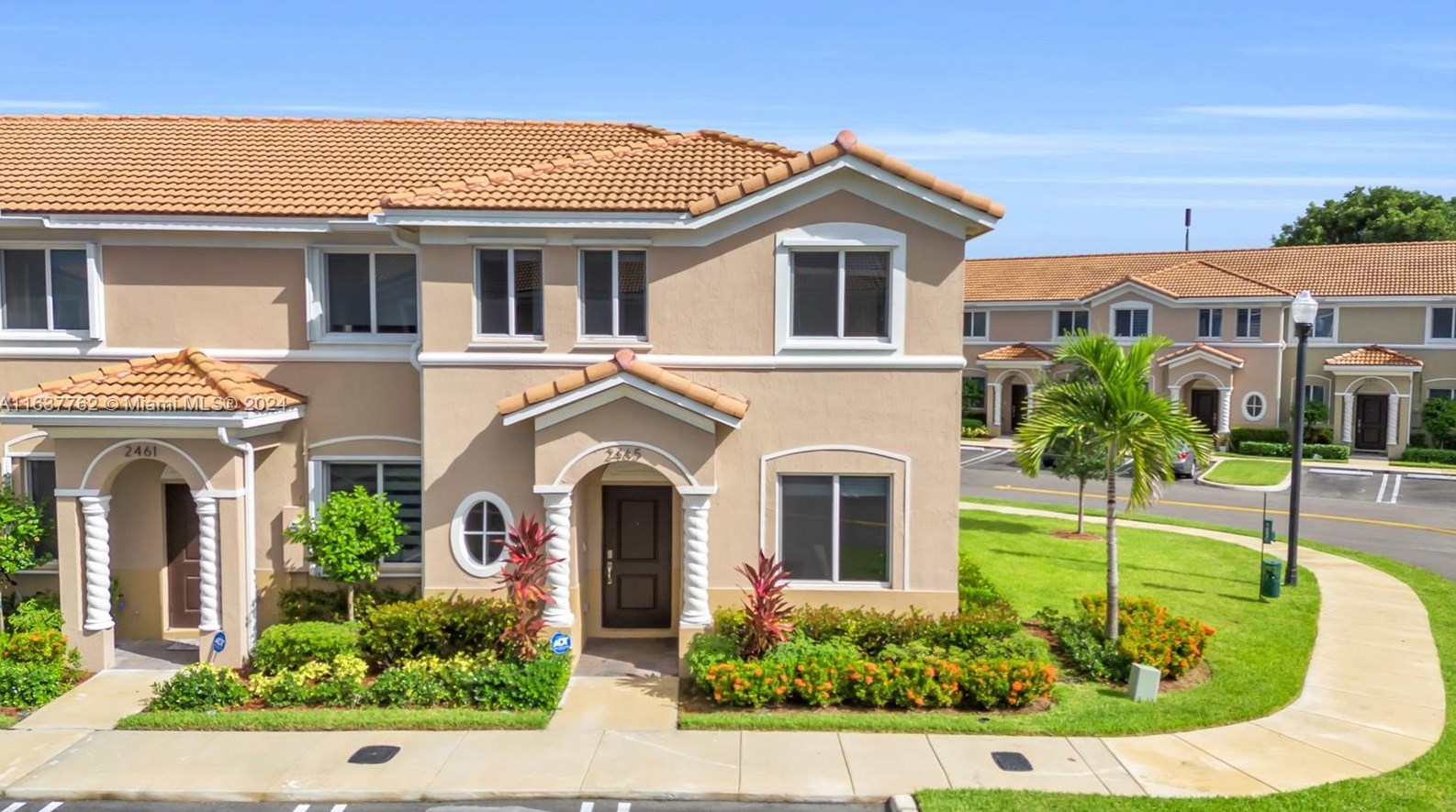 2465 10th Ct, Homestead, FL 33035-4719