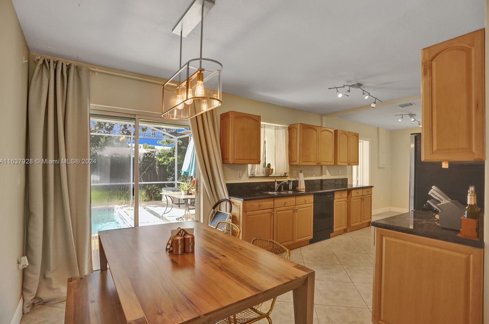 8800 190 St, Miami FL 33157-7929 exterior