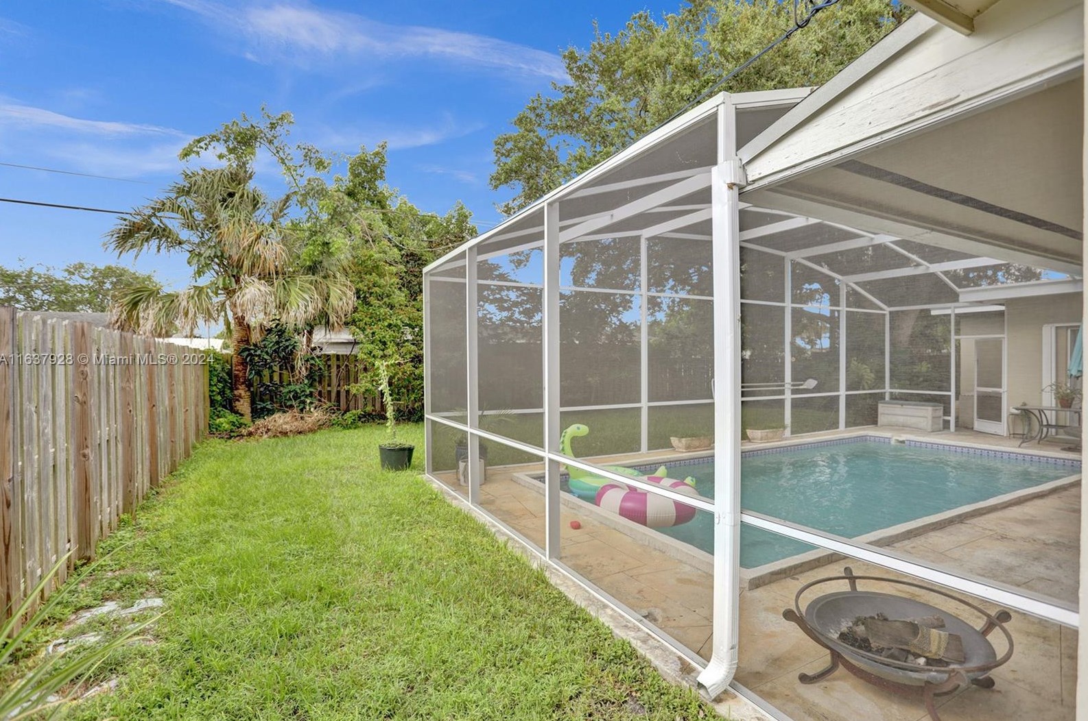 8800 190 St, Miami FL 33157-7929 exterior