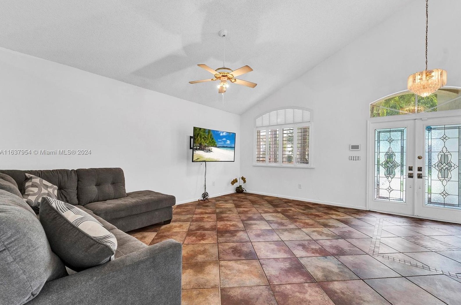 280 Sw 178th Way, Hollywood, FL 33029