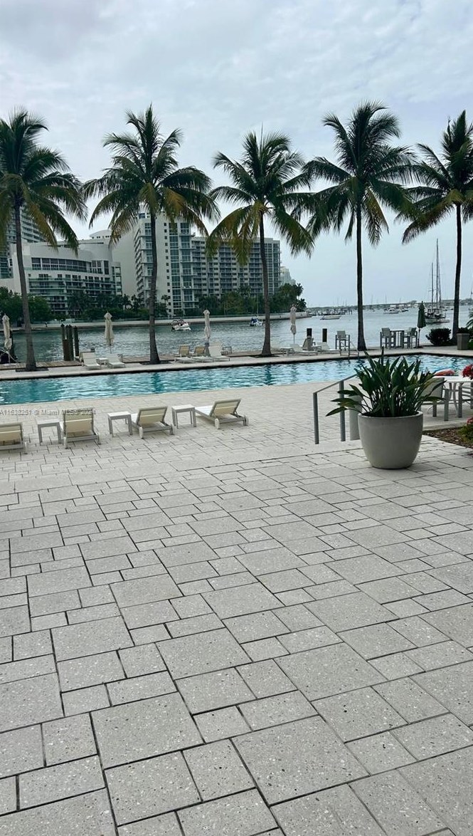 20 Island Ave, Miami Beach FL  33139-1316 exterior