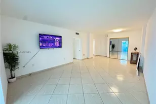 400 Kings Point Dr, Sunny Isles Beach, FL 33160 - Photo 34