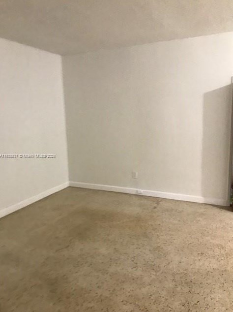 1085 98th St #3, Miami, FL 33154