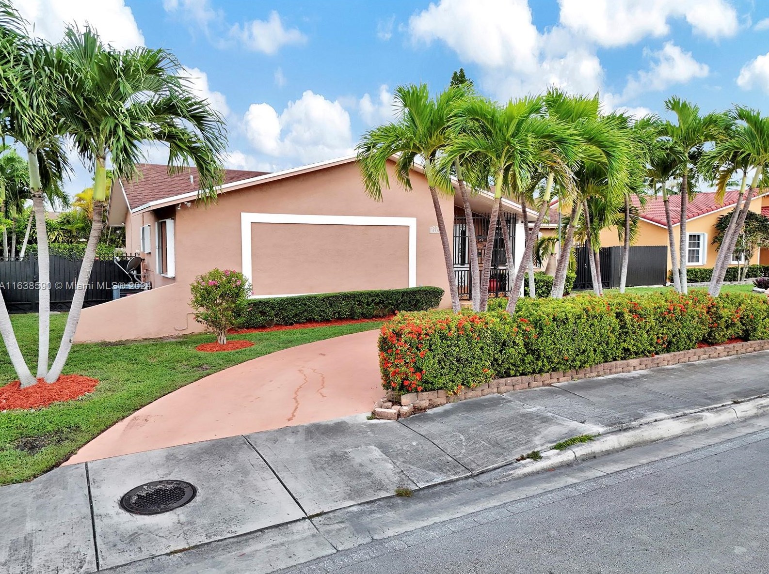 10530 127th Ave, Miami, FL 33186-3517