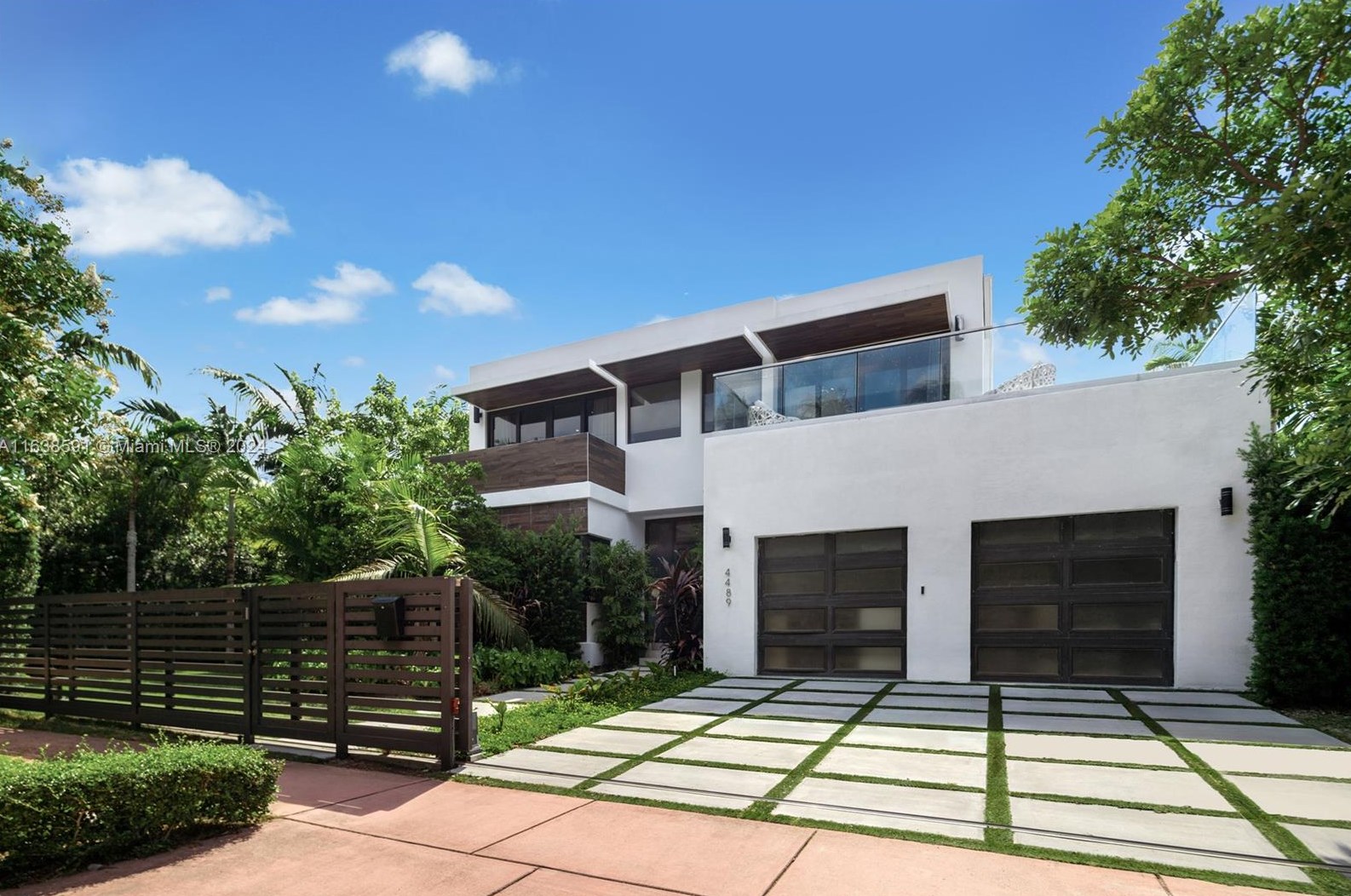 4489 Michigan Ave, Miami, FL 33140-2958