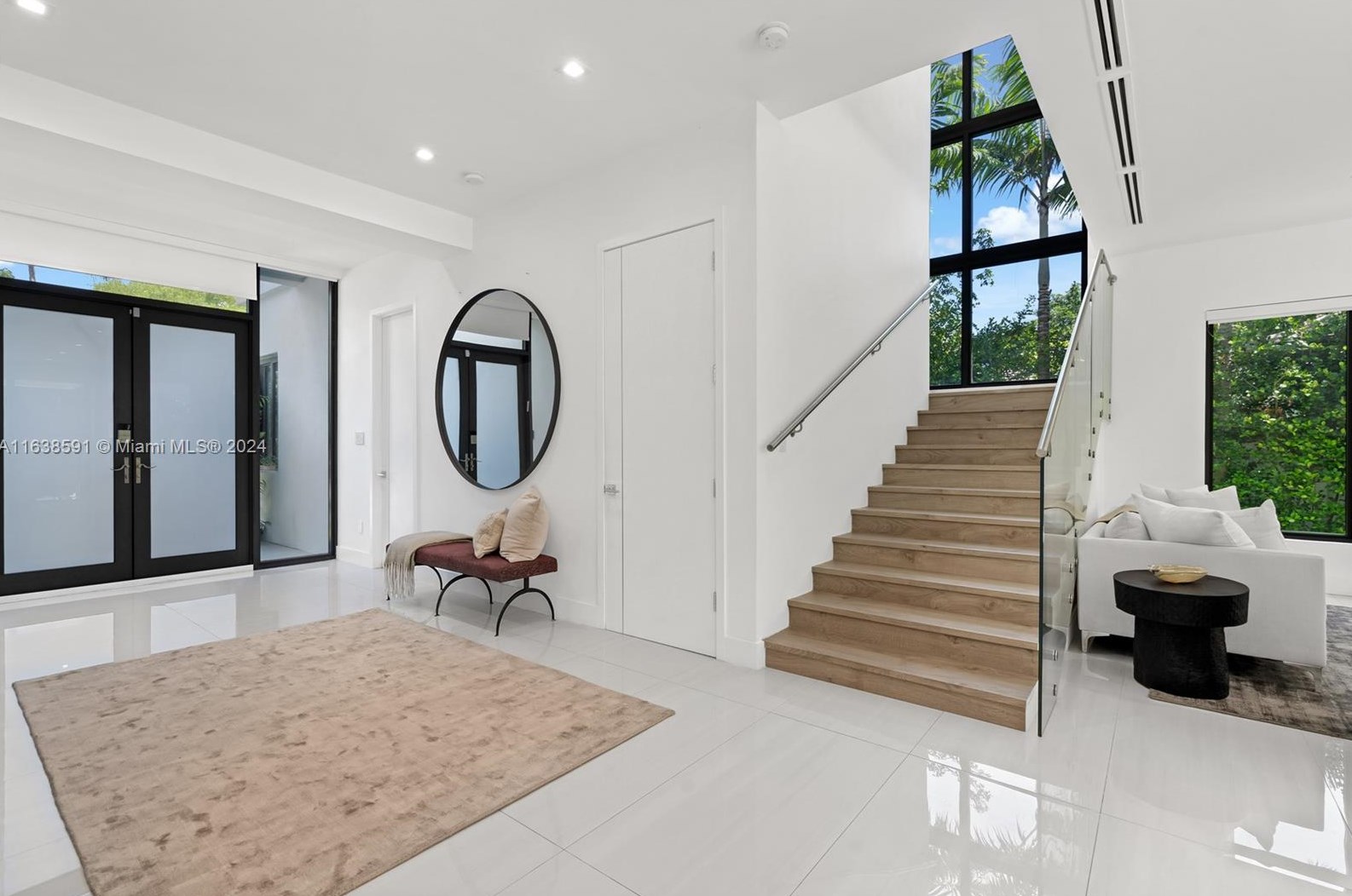 4489 Michigan Ave, Miami Beach FL  33139-6013 exterior