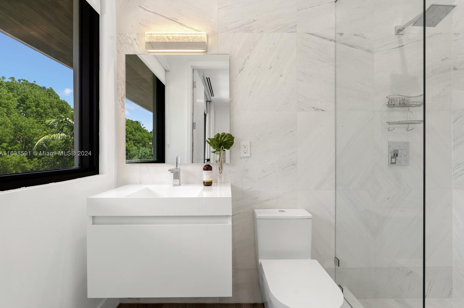 4489 Michigan Ave, Miami Beach FL  33139-6013 exterior