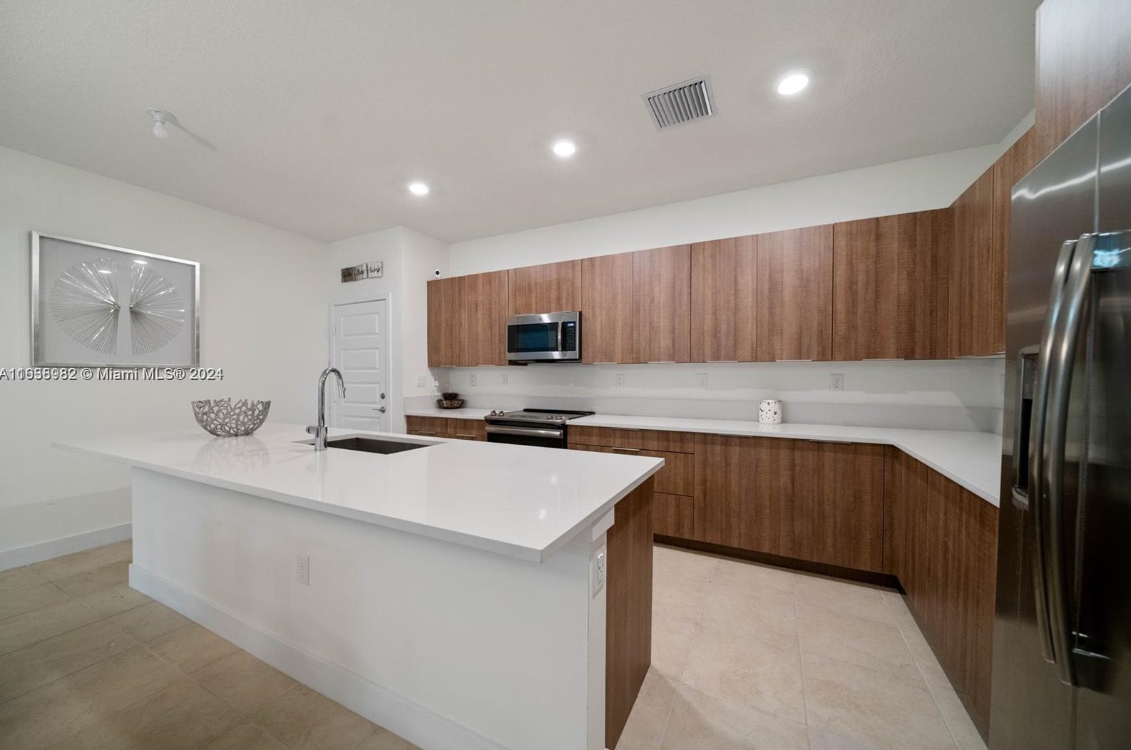 8330 Nw 51st Terrace #8330, Miami, FL 33166