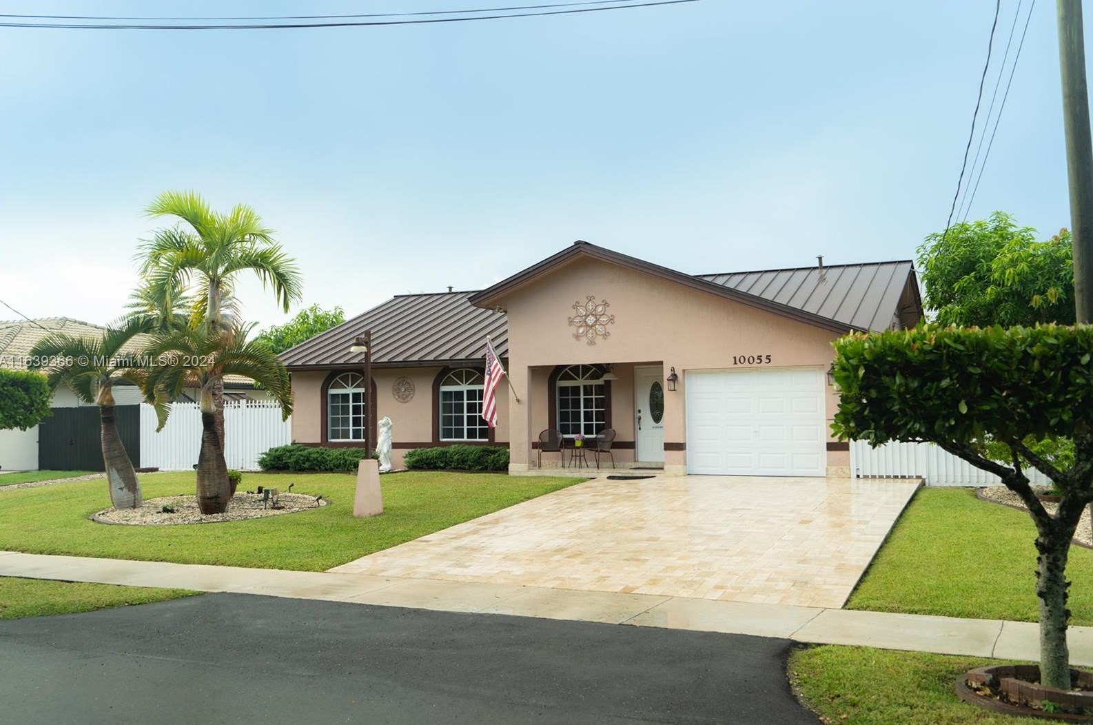 10055 Nw 26th St, Miami, FL 33172