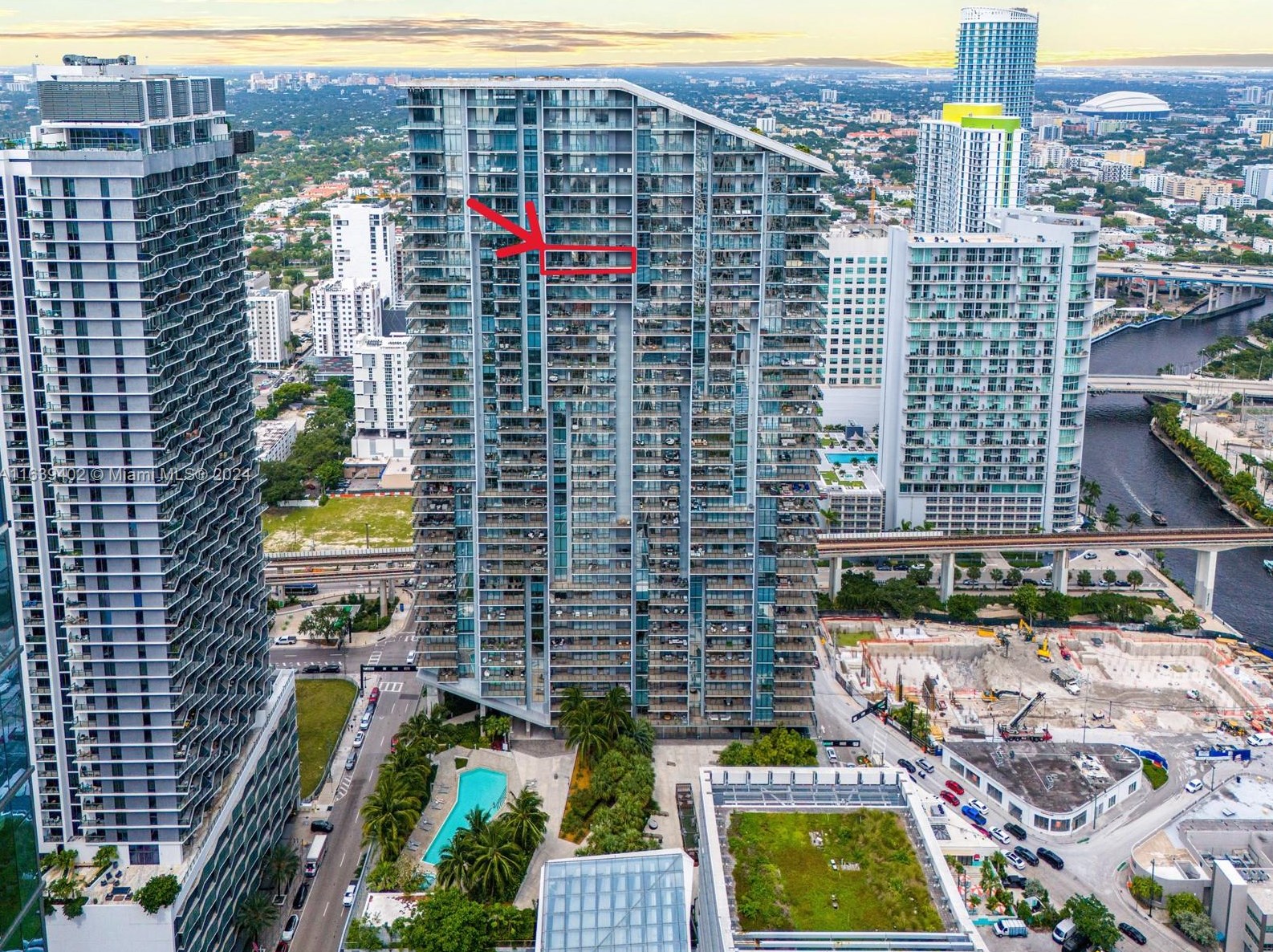 88 7th St, Miami FL exterior