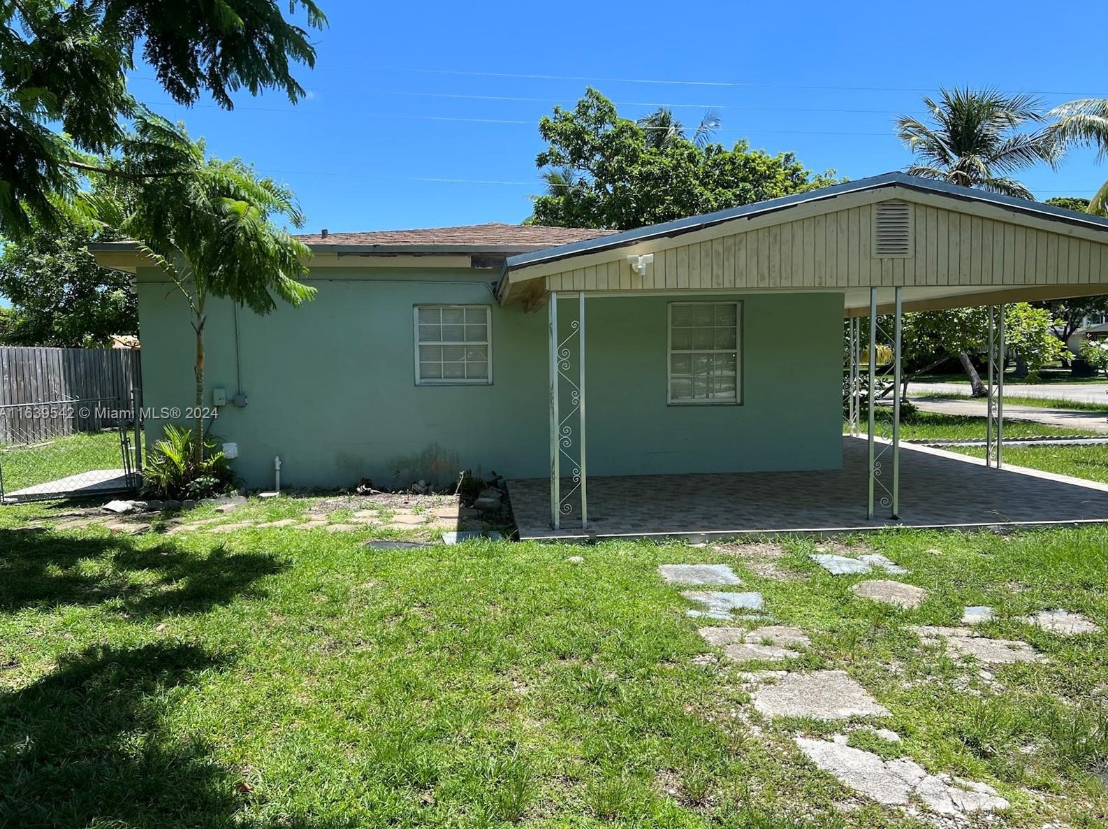 1801 Nw 171st St, Miami, FL 33056