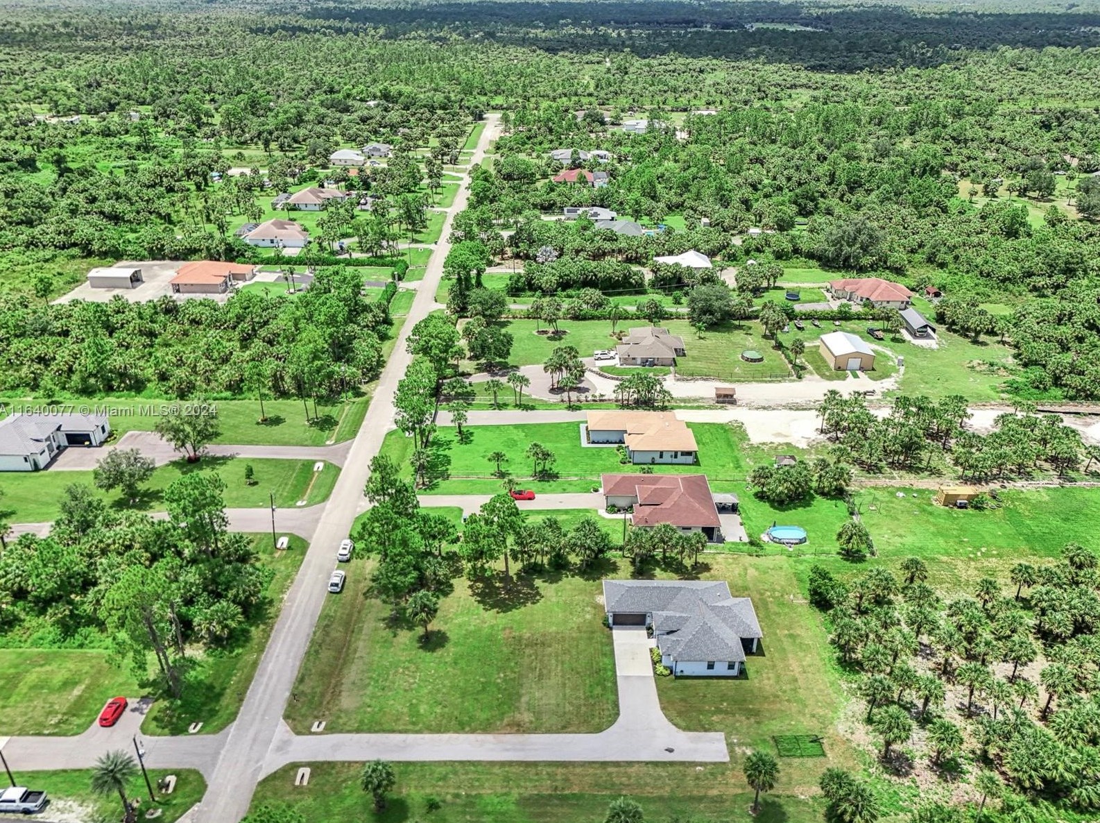 2829 18 Ave, Naples FL 34120-4524 exterior