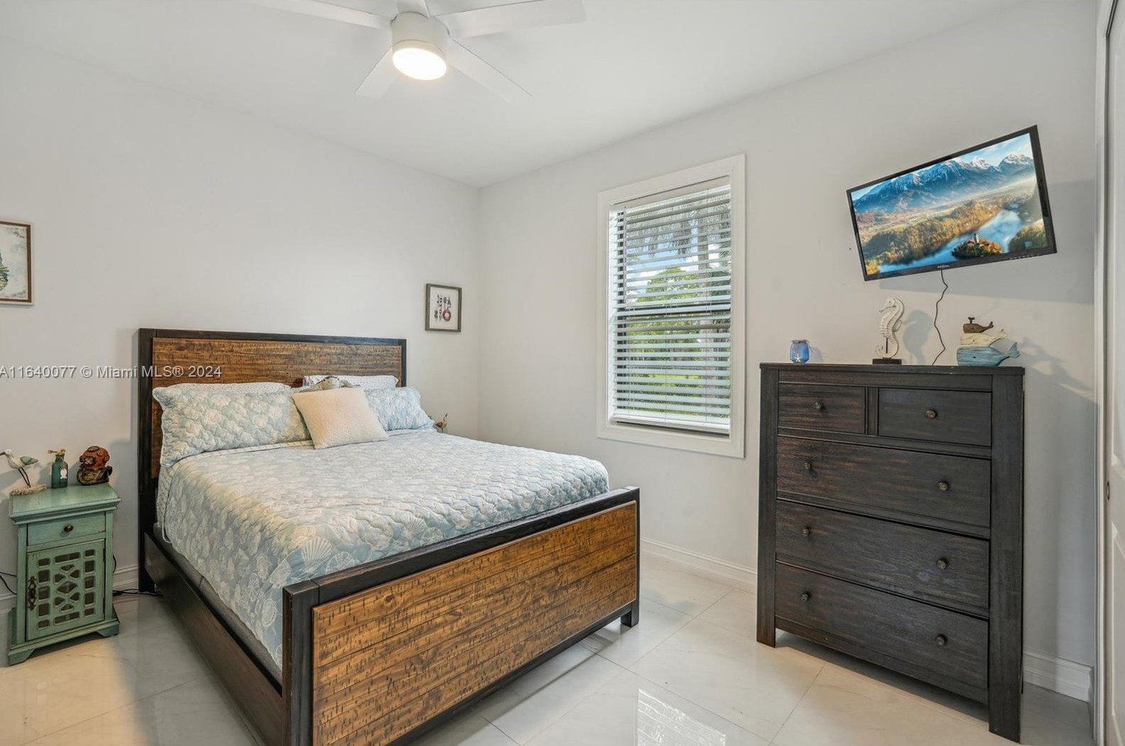 2829 18 Ave, Naples FL 34120-4524 exterior