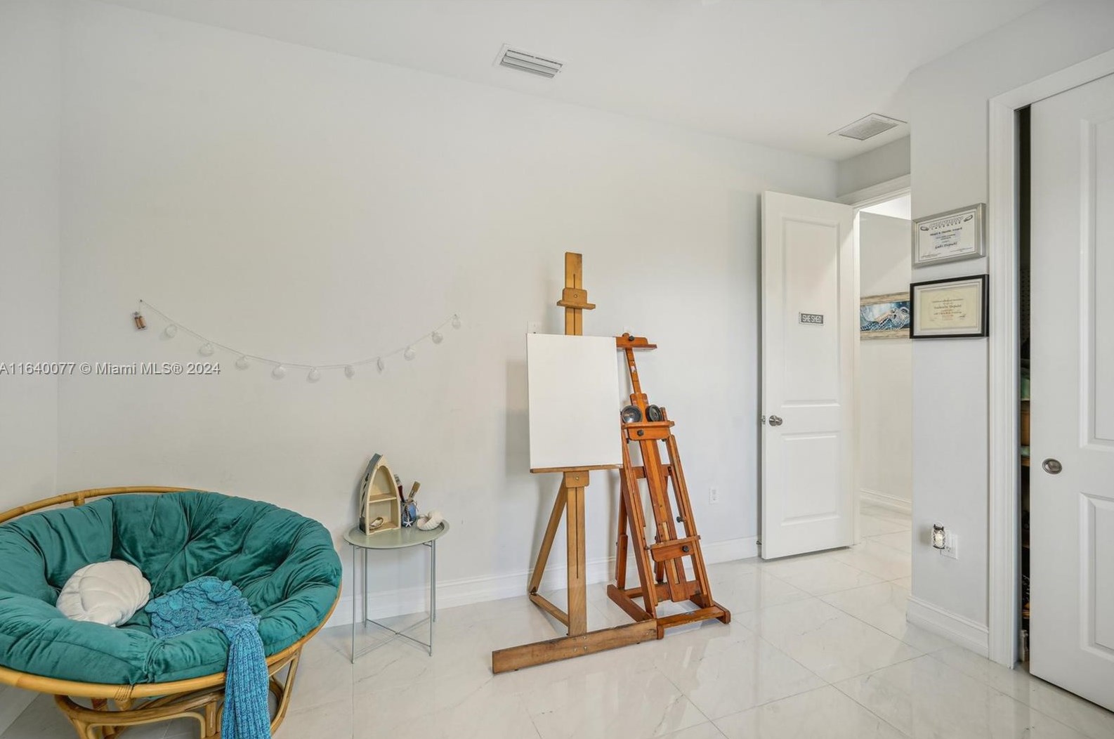 2829 18 Ave, Naples FL 34120-4524 exterior