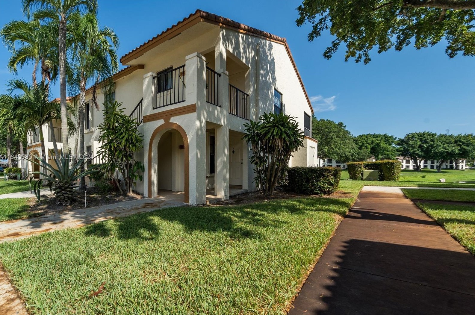 320 Olivewood Pl #115, Boca Raton, FL 33431