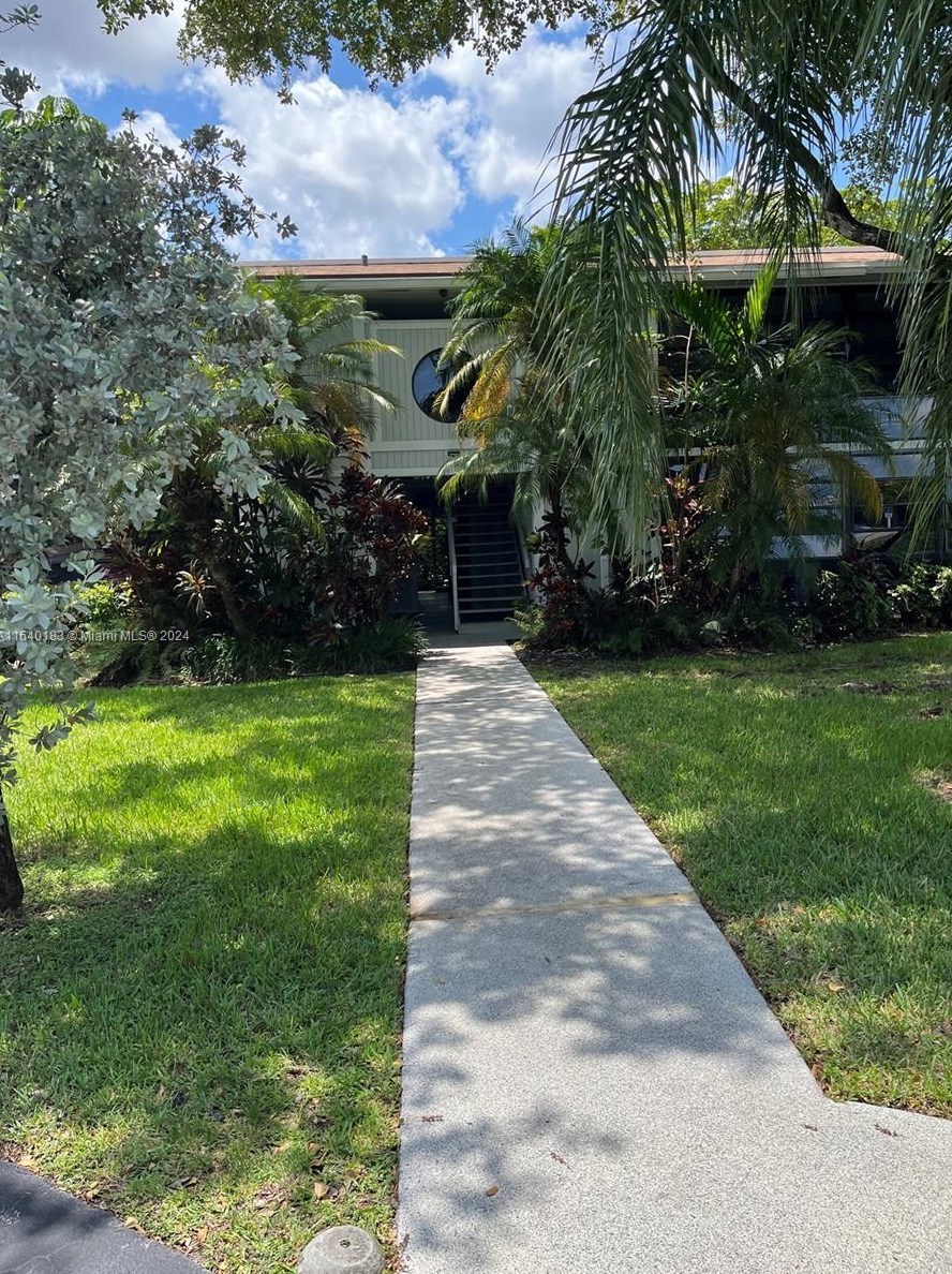 781 199th St, Miami, FL 33179-2845