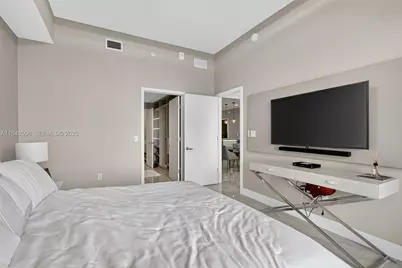 16385 Biscayne Blvd #PH7, North Miami Beach, FL 33160 - Photo 26