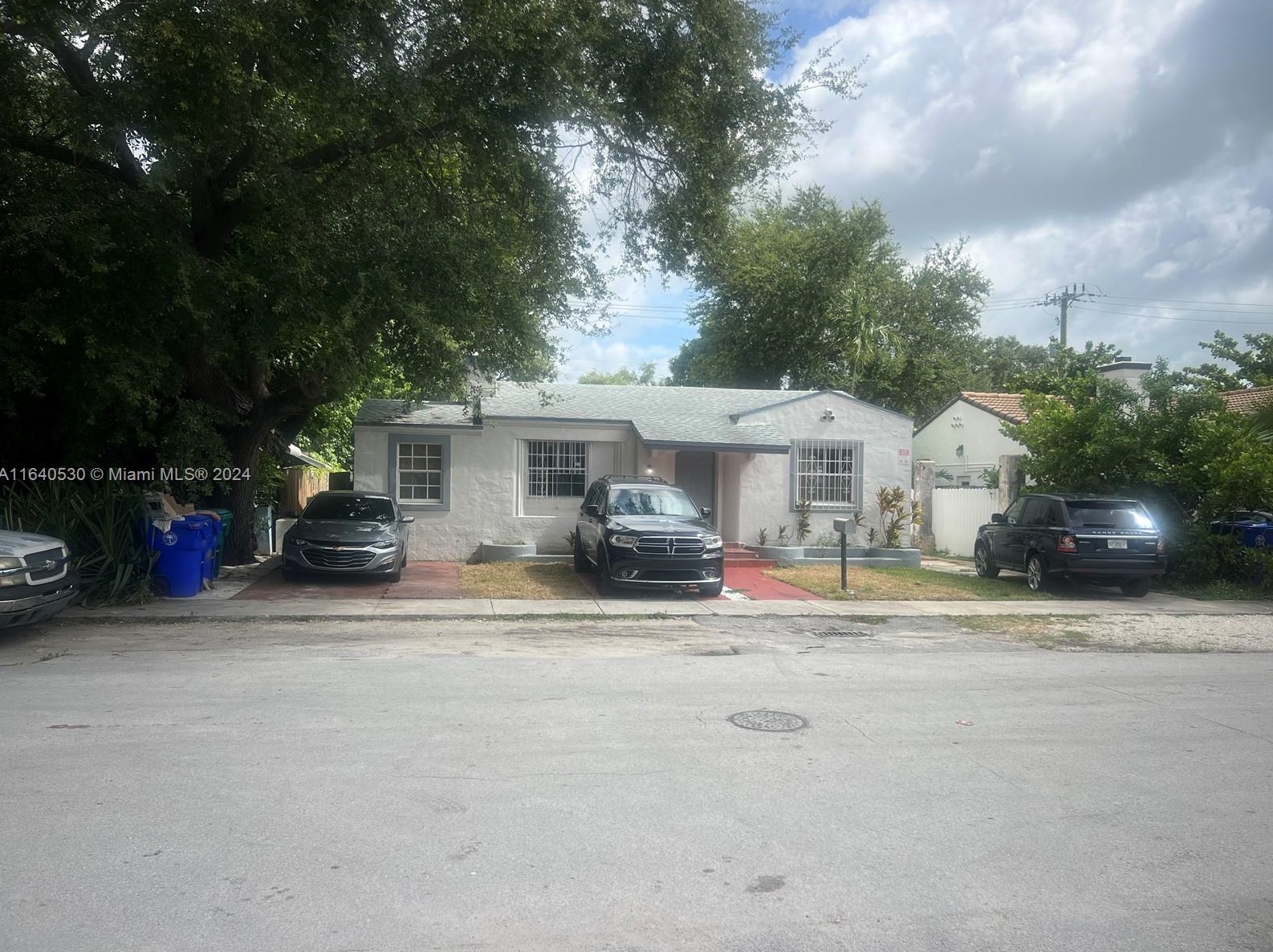 655 80th St, Miami, FL 33138-4610