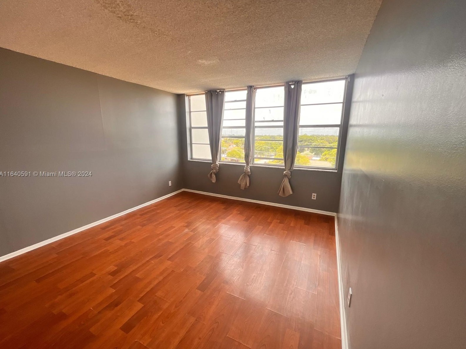 16740 Ne 9th Ave #505, Miami, FL 33162