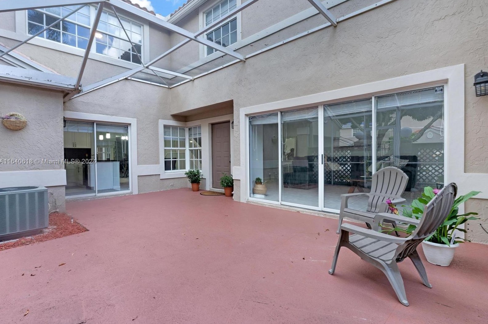 11067 Longboat Dr, Hollywood, FL 33026