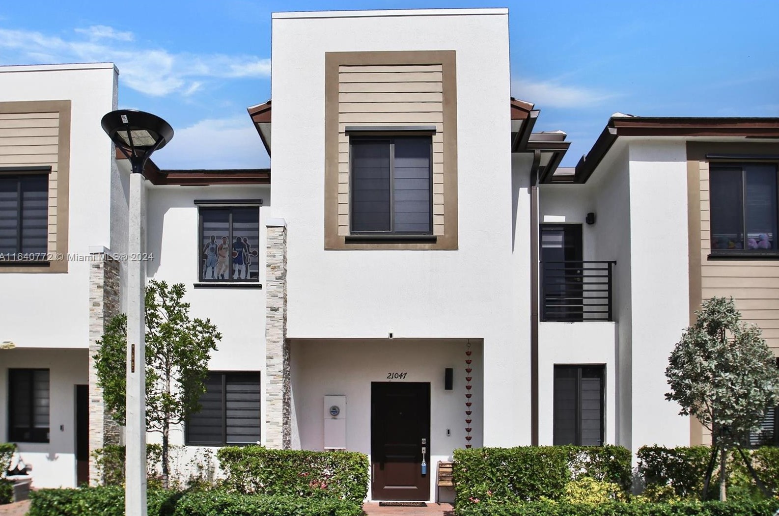 21047 Ne 8th Ave, Miami, FL 33179