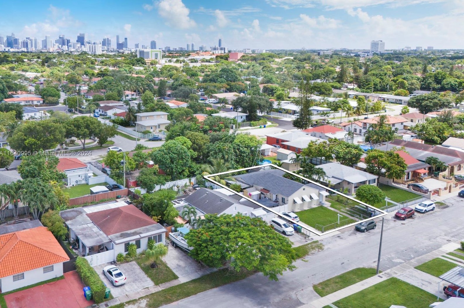 471 32 Ct, Miami FL 33125-4119 exterior