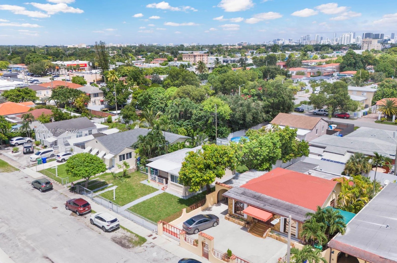 471 32 Ct, Miami FL 33125-4119 exterior