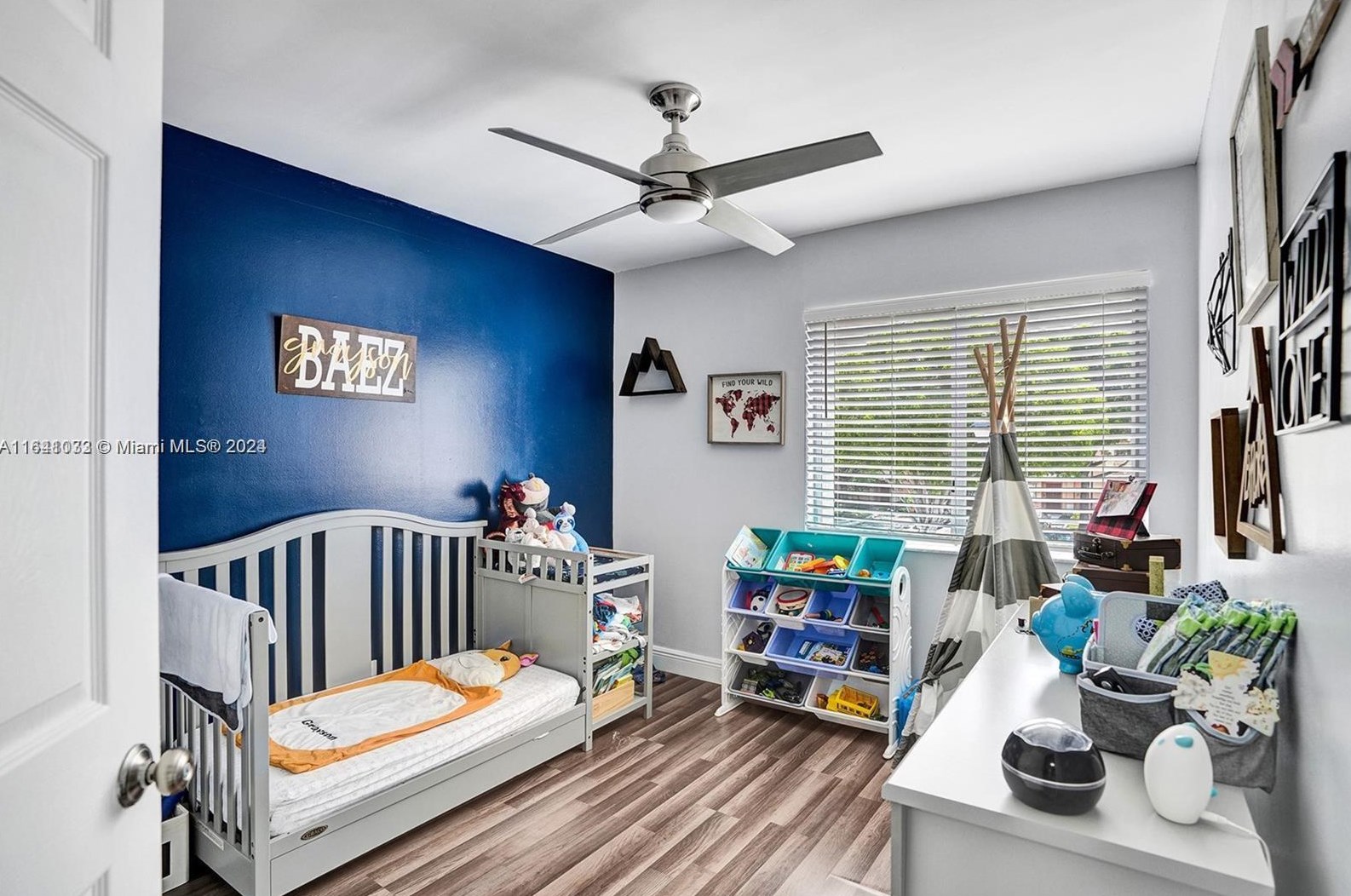 824 208 Dr, Hollywood FL  33029-2151 exterior