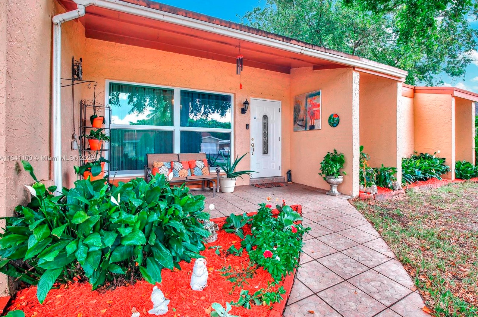 8361 Nw 3rd St, Hollywood, FL 33024