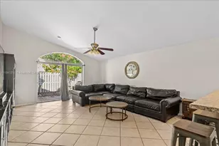 18022 SW 12th Ct, Pembroke Pines, FL 33029 - Photo 8