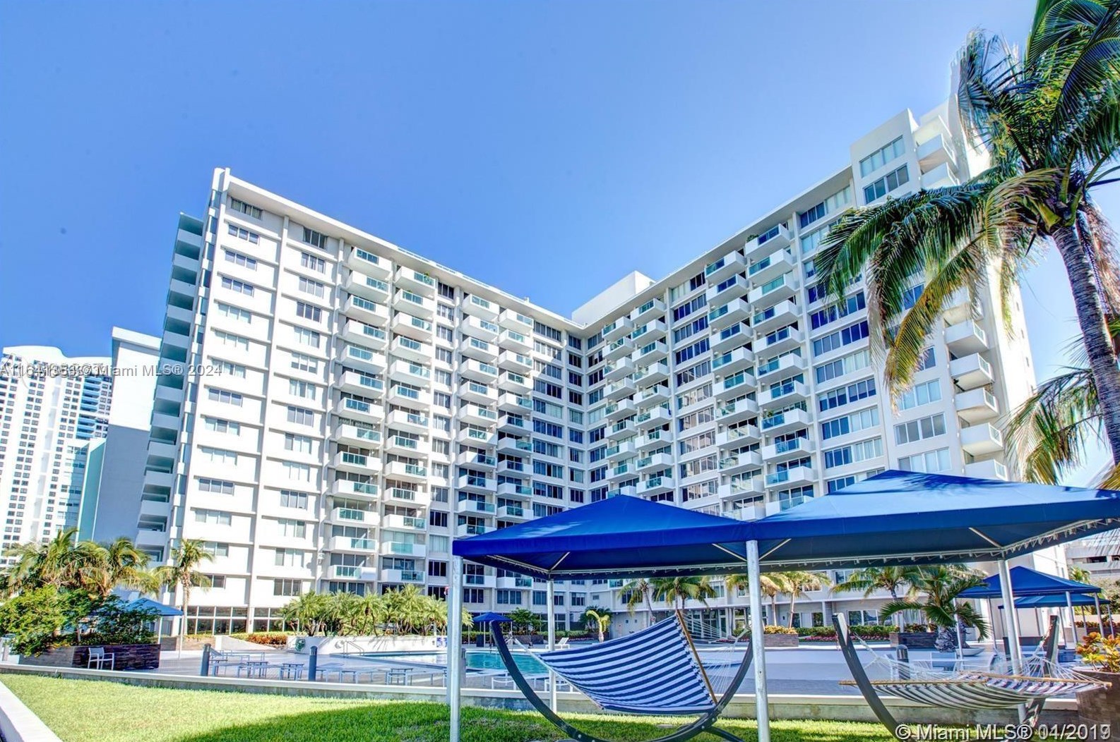 1200 West Ave, Miami Beach FL  33139-4308 exterior