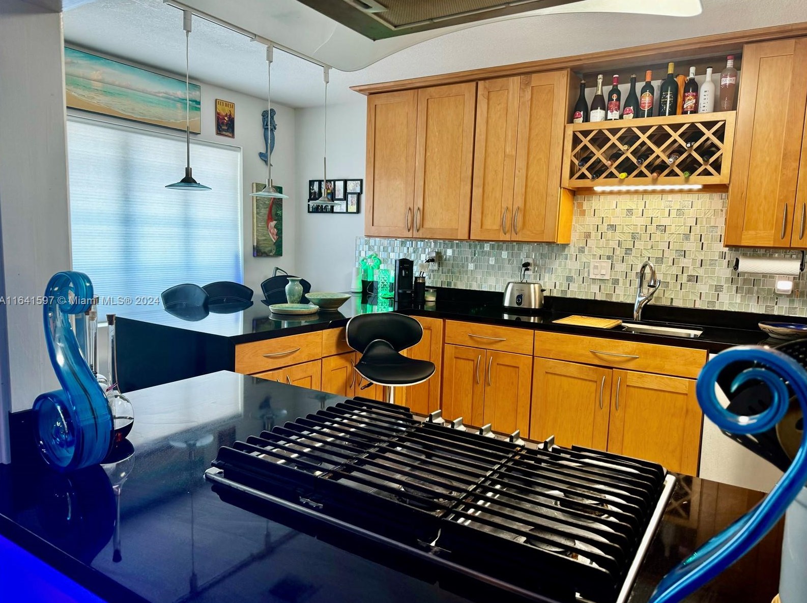 1459 Jefferson St, Hollywood FL 33019-1807 exterior