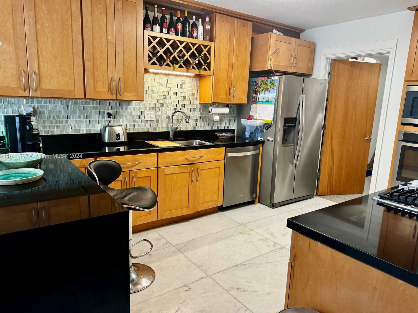 1459 Jefferson St, Hollywood FL 33019-1807 exterior