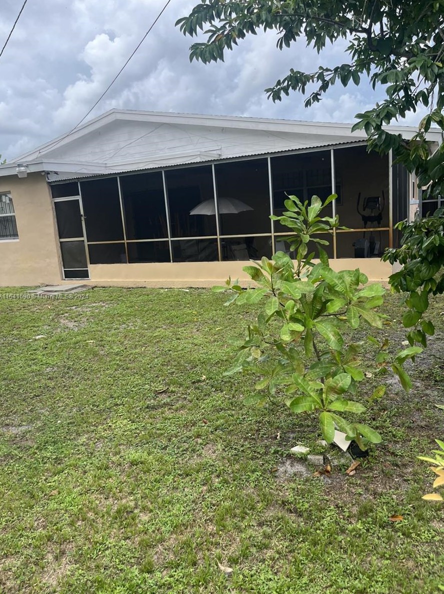 940 Nw 179th Terrace #940, Miami, FL 33169