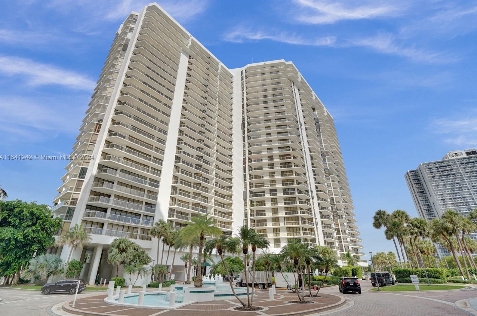 20281 Country Club Dr, Miami, FL 33180-3010