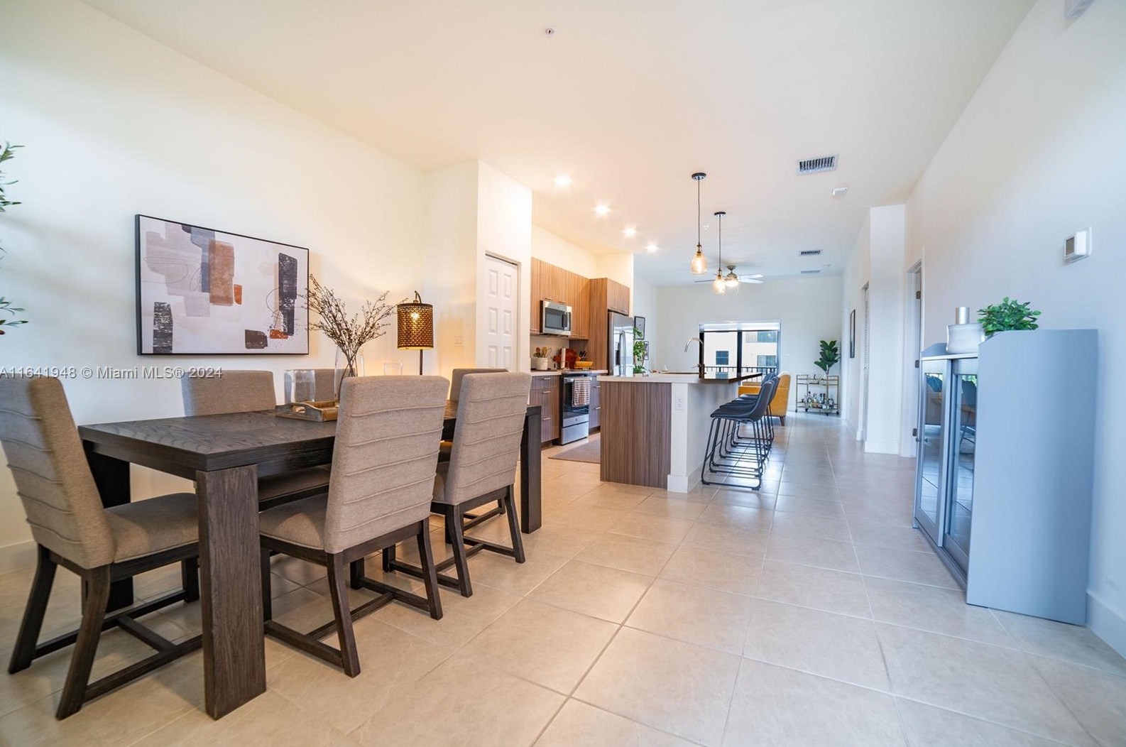 7915 104th Ave, Miami, FL 33178-1329
