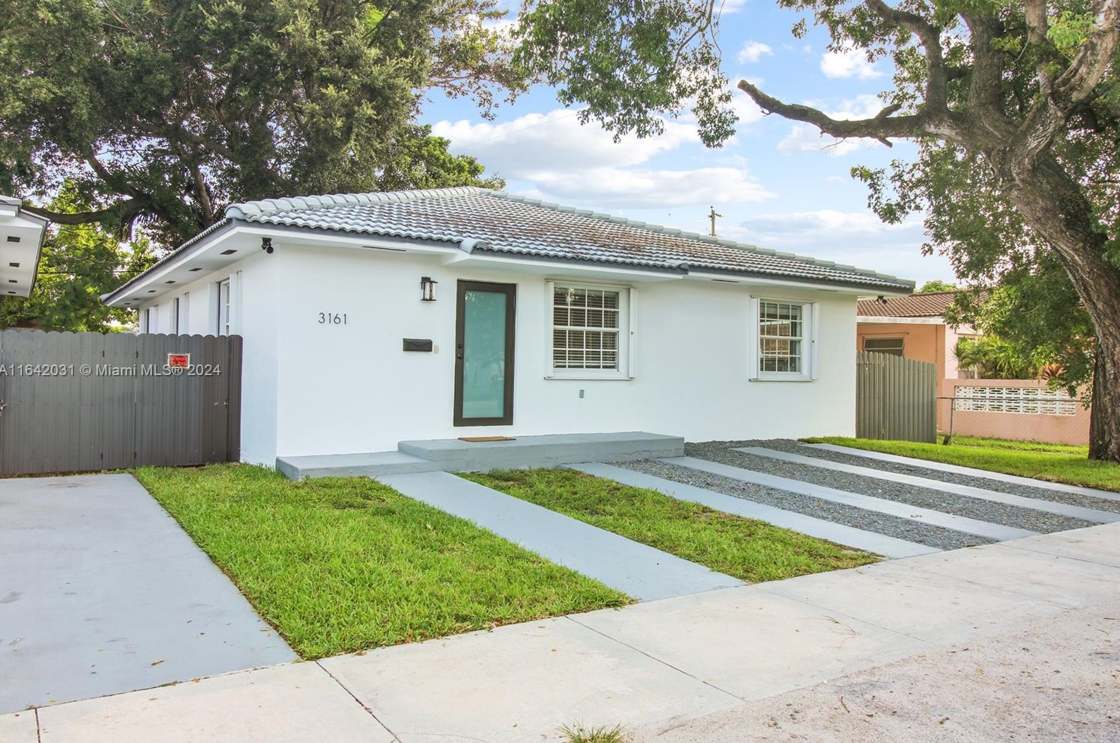 3161 Nw 17th St, Miami, FL 33125