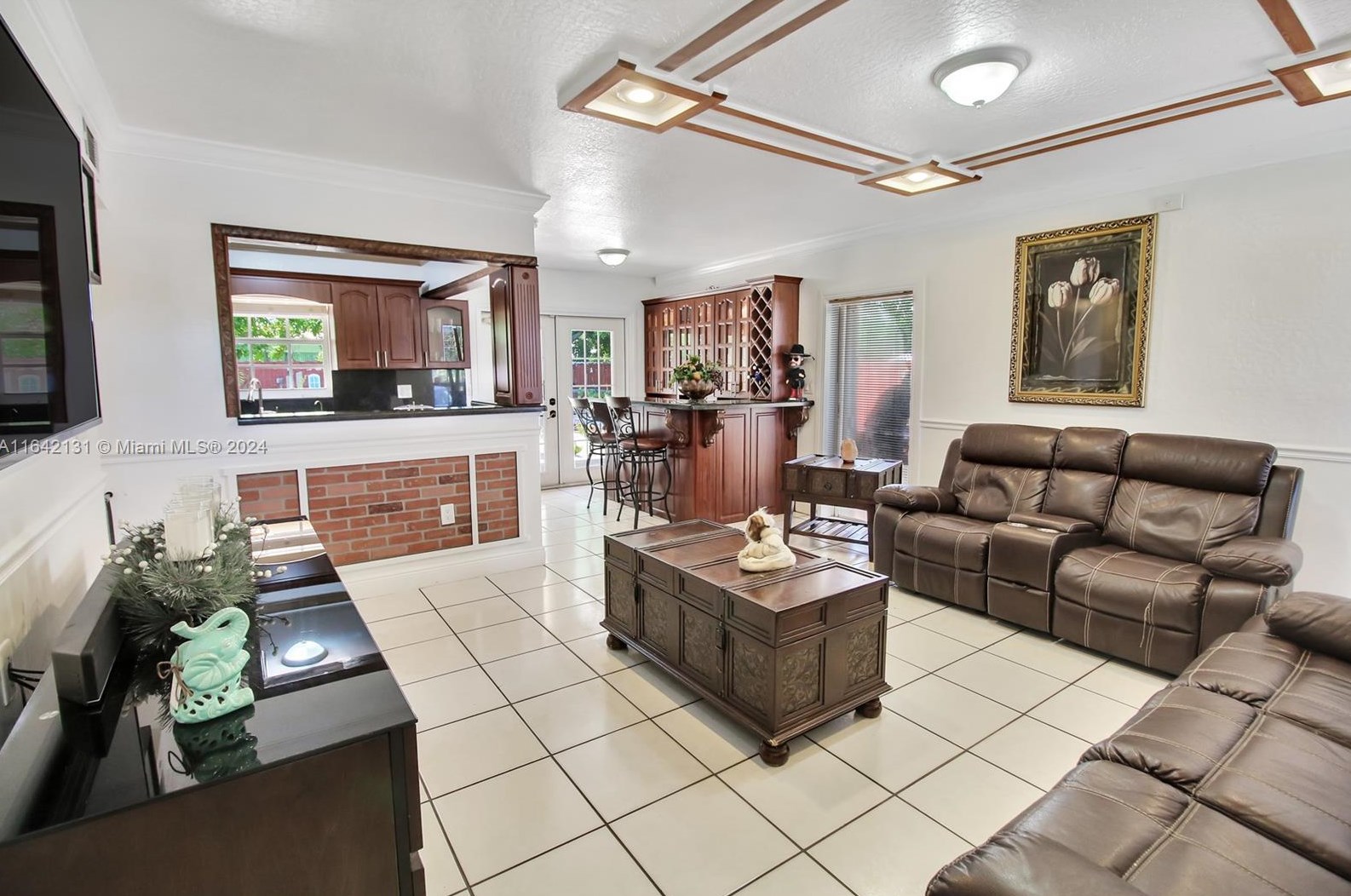 19300 Nw 50th Ave, Miami, FL 33055
