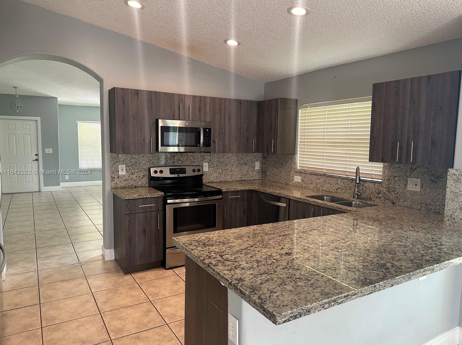 20897 Nw 21st St, Hollywood, FL 33029