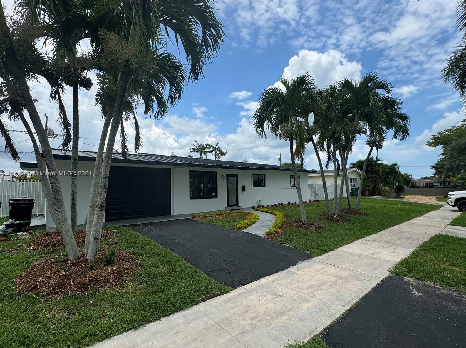 8921 Sw 200th St, Miami, FL 33157