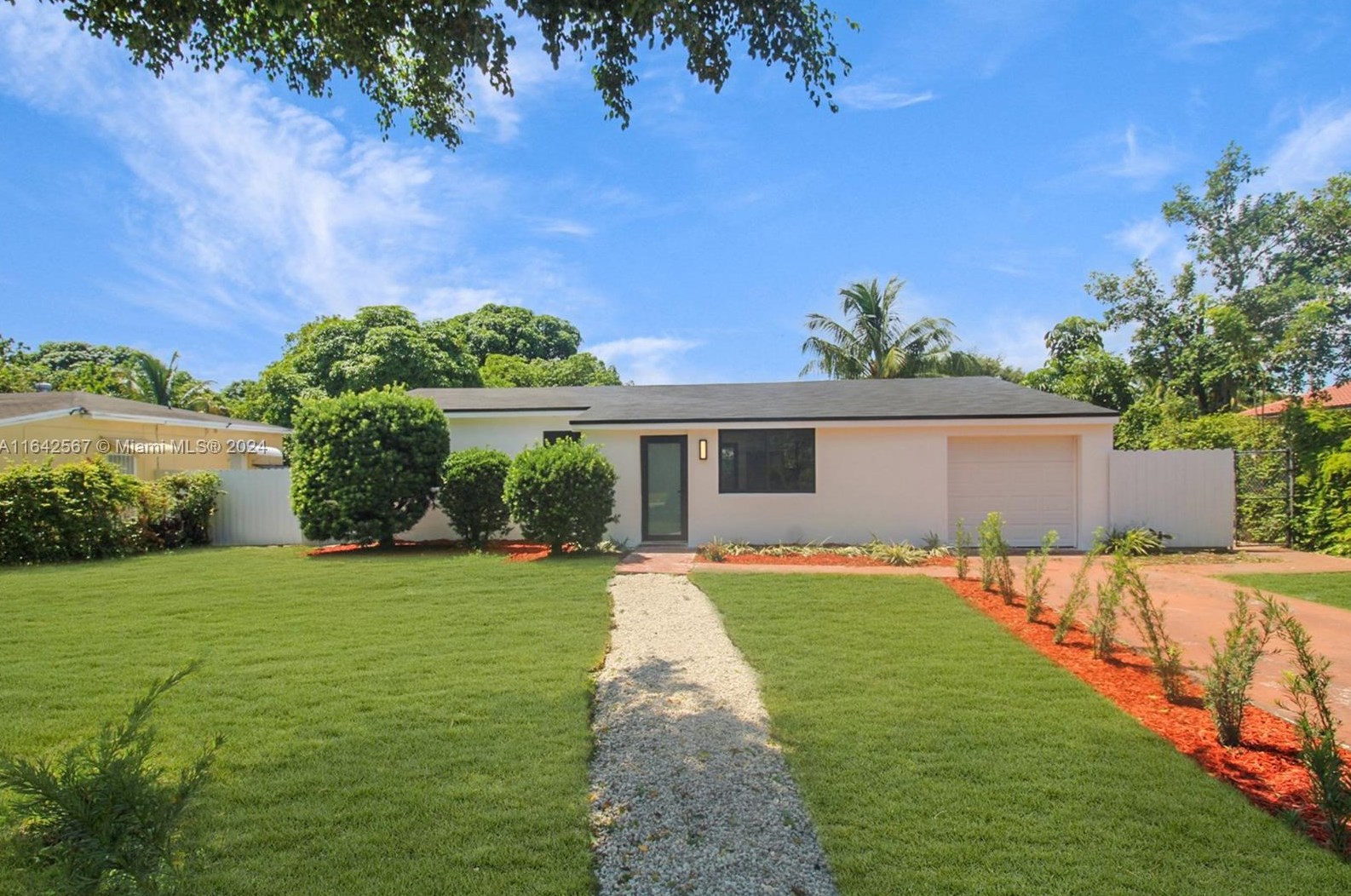 580 Nw 146th St, Miami, FL 33168