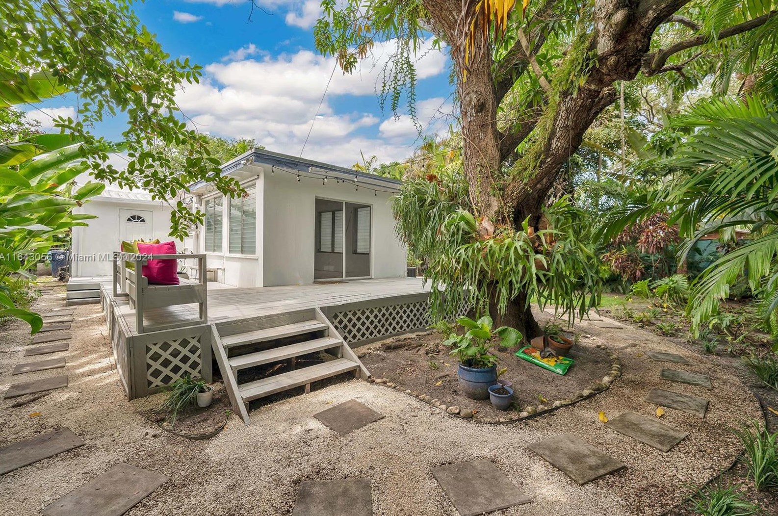 4360 Sw 14th St, Miami, FL 33126
