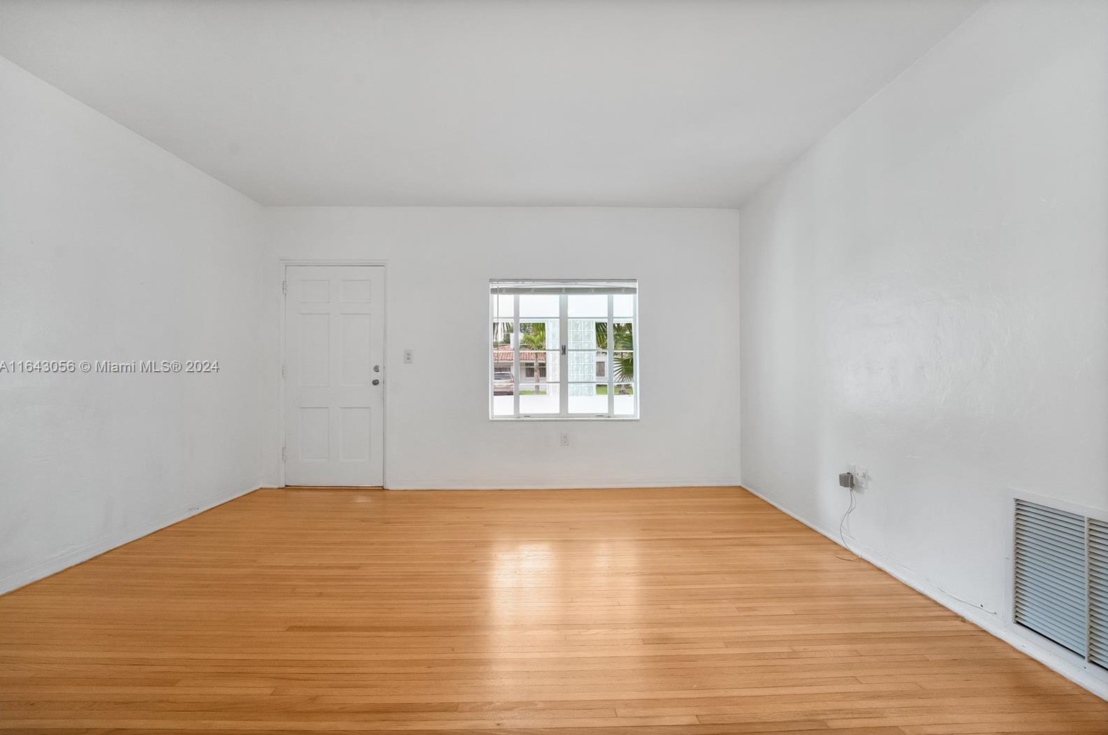 4360 14th St, Miami FL  33126-1410 exterior