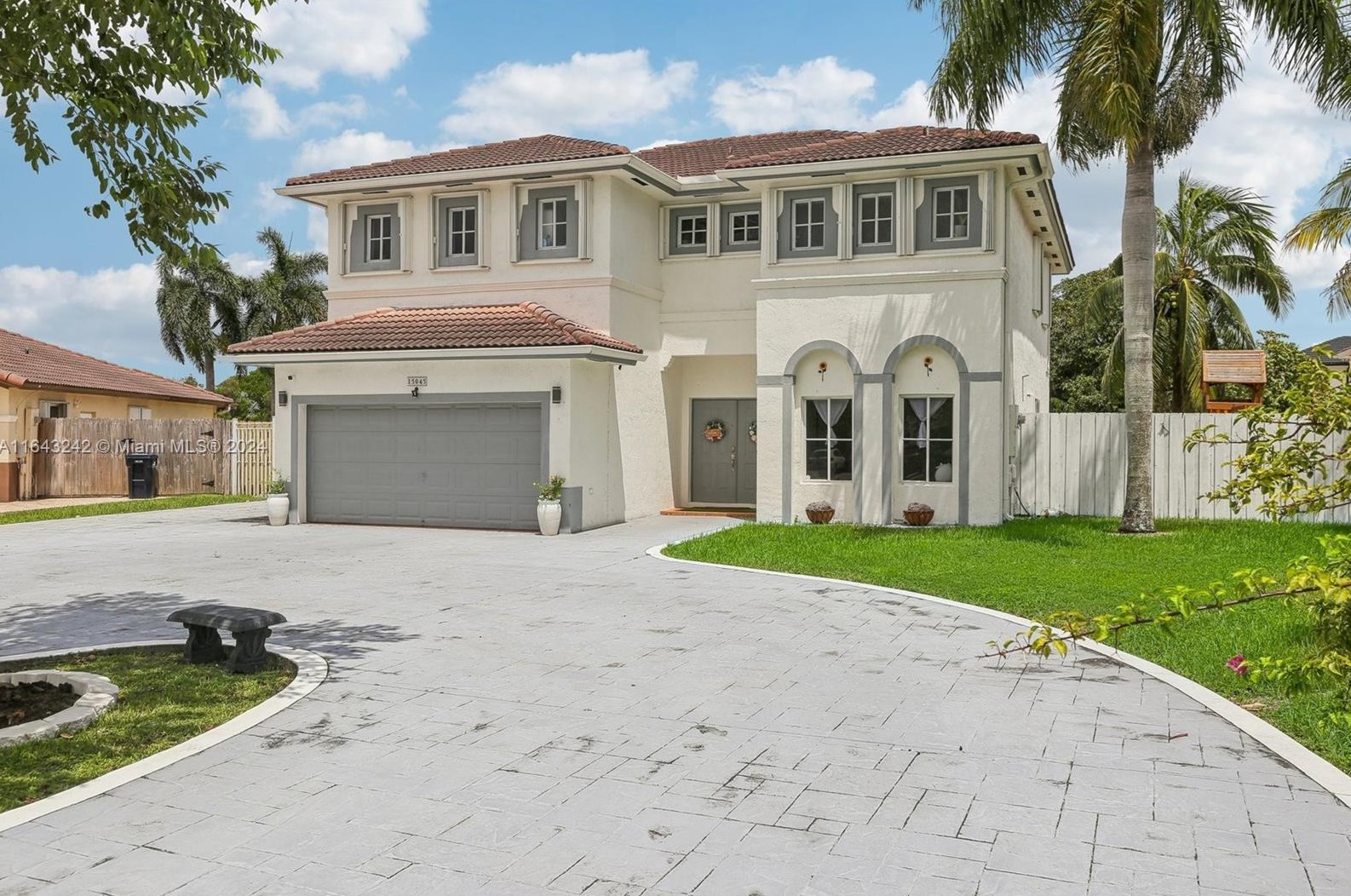 15045 38th Ter, Miami, FL 33185-3962