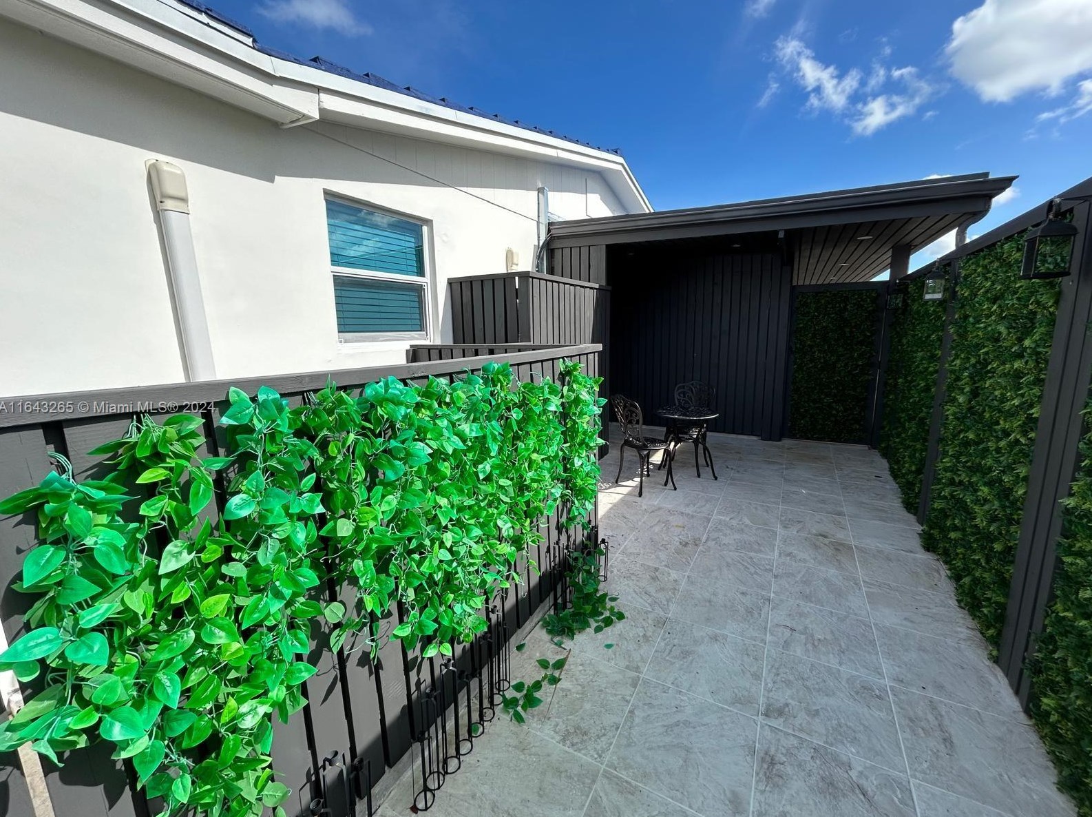 14204 Sw 84th St #1, Miami, FL 33183