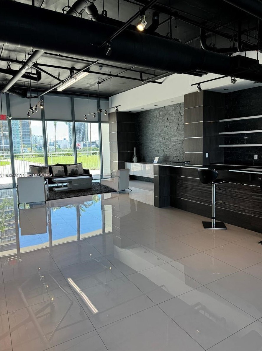 601 Ne 36th St #806, Miami, FL 33137